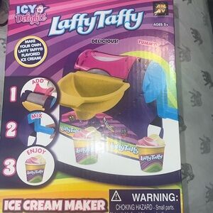 Lady Taffy ice cream maker